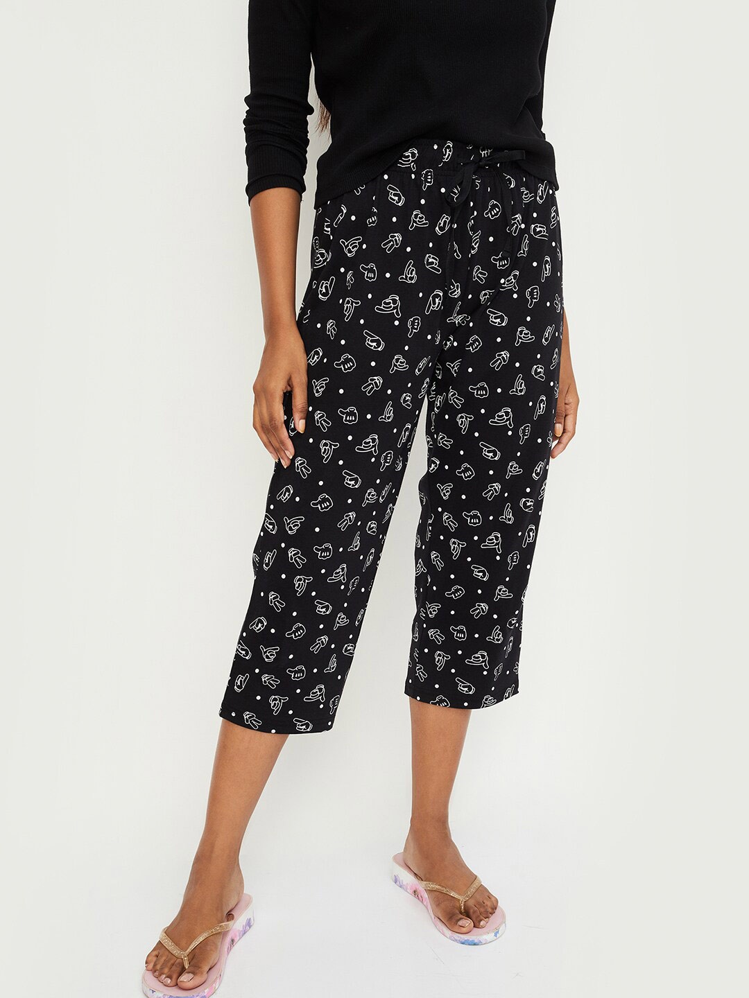 

max Women Mid-Rise Conversational Printed Pure Cotton Lounge Capris, Black