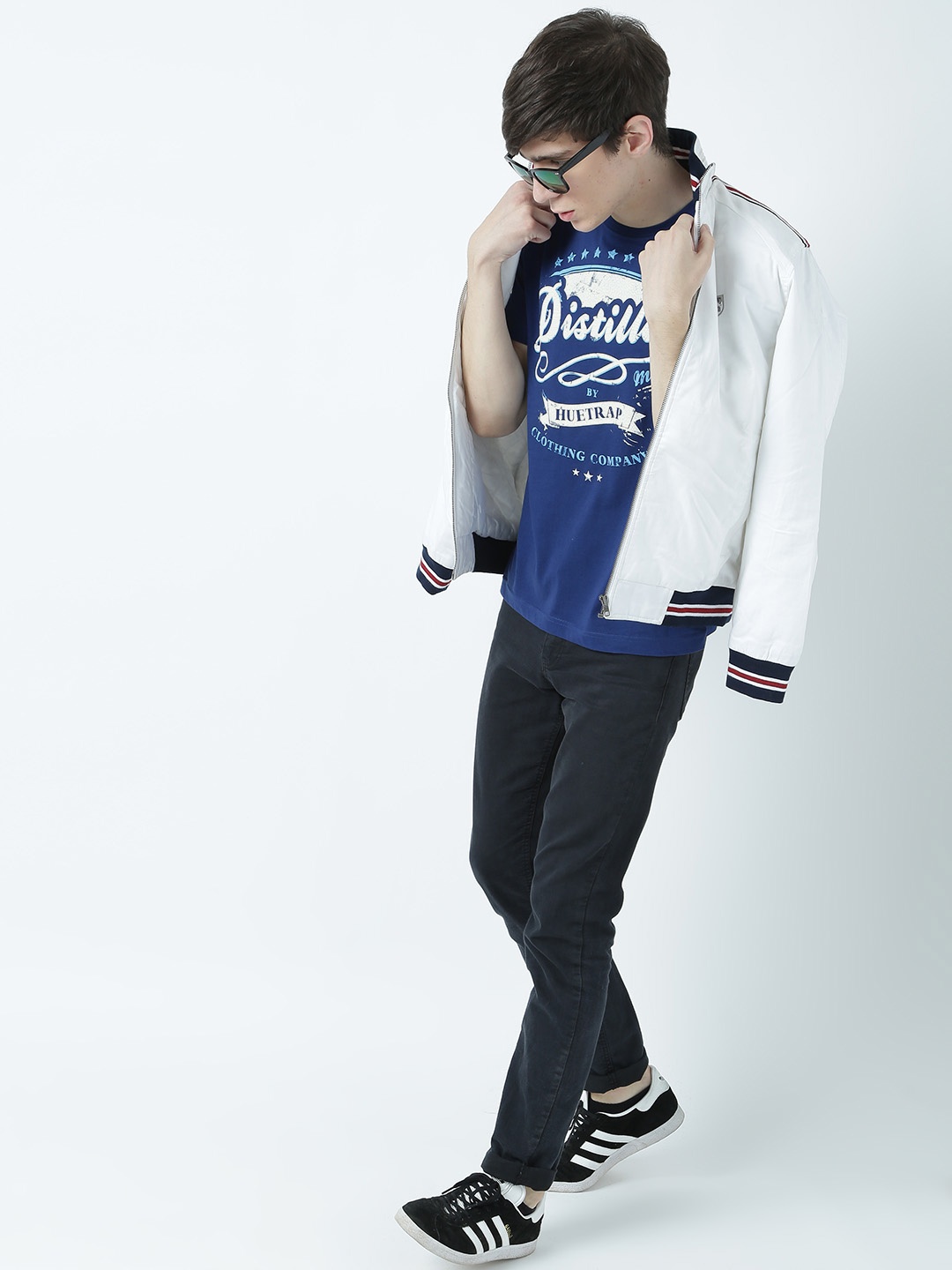 

Huetrap Men Navy Blue Printed Round Neck T-shirt