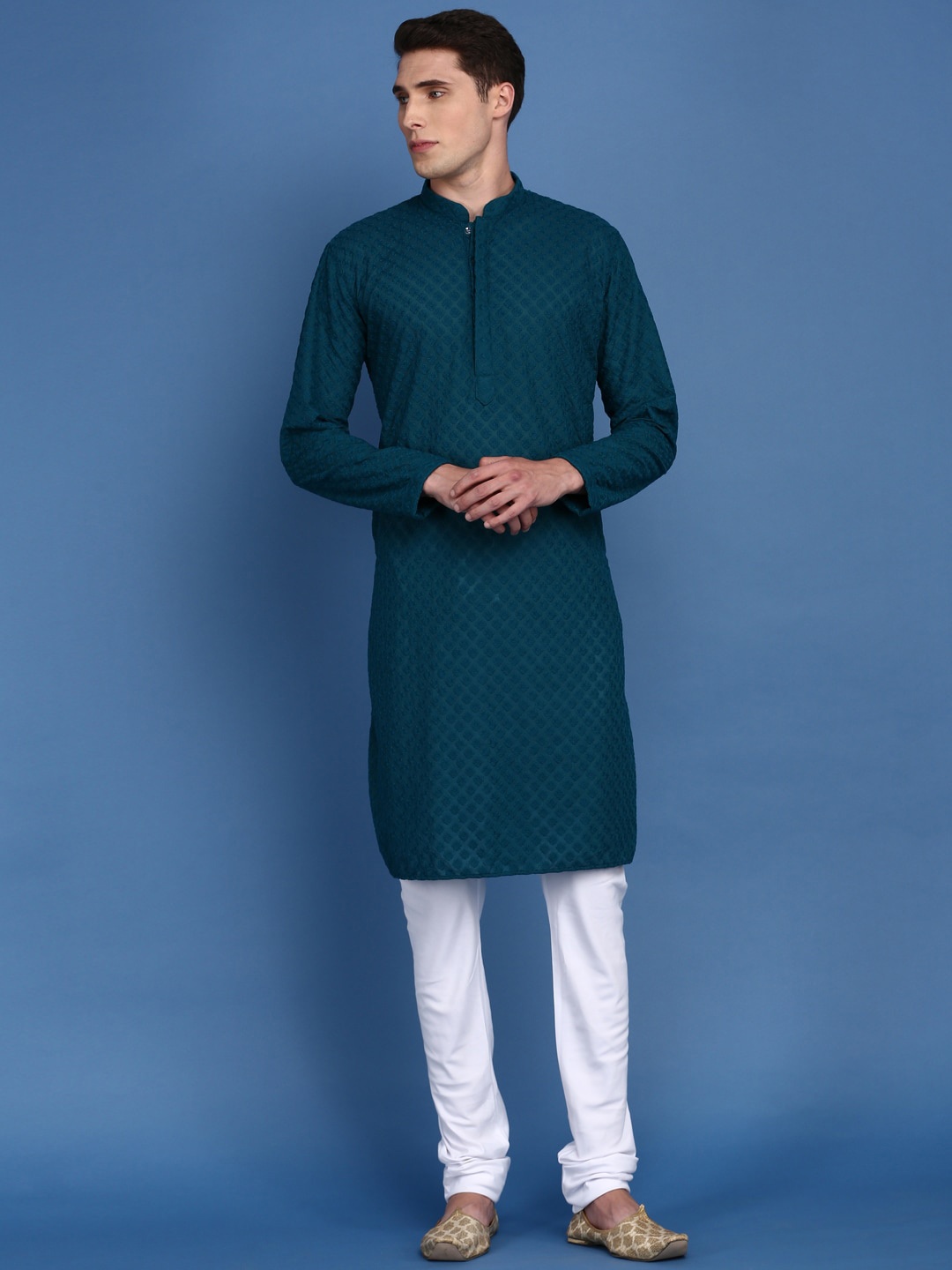 

Sanwara Ethnic Motifs Embroidered Regular Straight Kurta With Pyjamas, Green