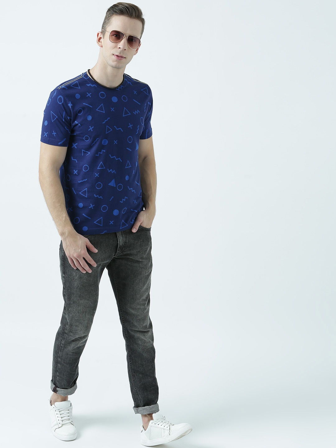

Huetrap Men Navy Blue Printed Round Neck T-shirt