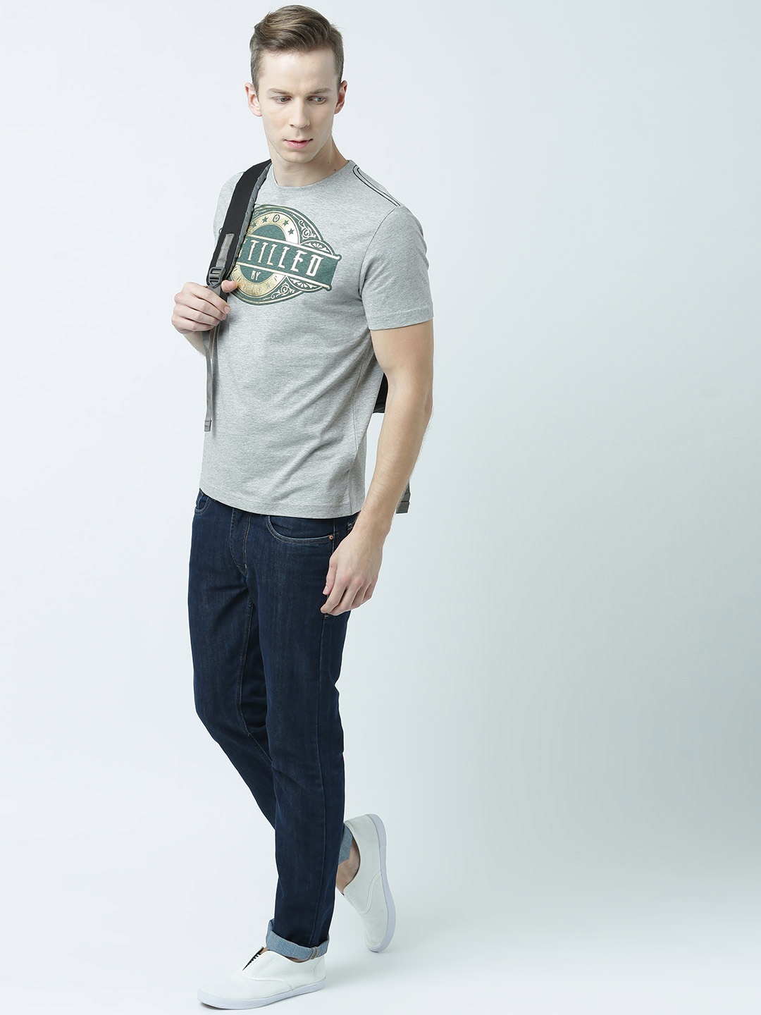 

Huetrap Men Grey Melange Printed Round Neck T-shirt