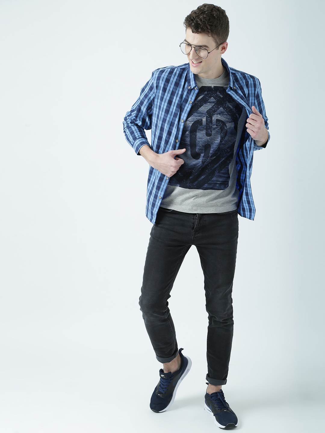 

Huetrap Men Grey Melange Printed Round Neck T-shirt