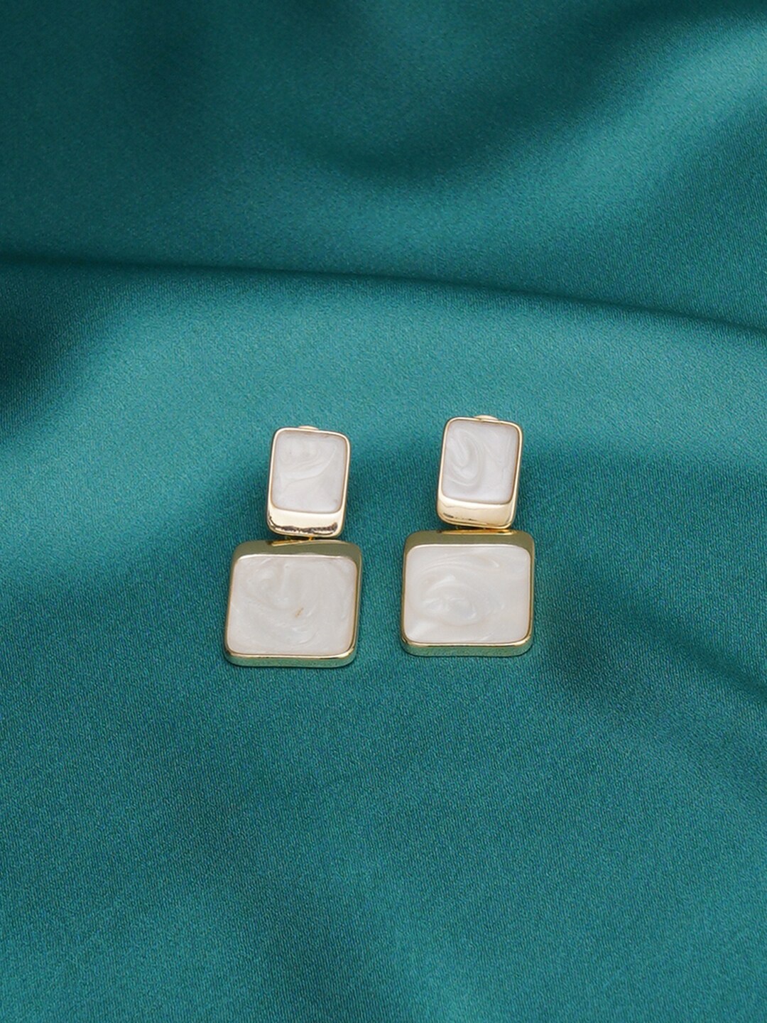 

RITU SINGH Gold-Plated Contemporary Studs Earrings
