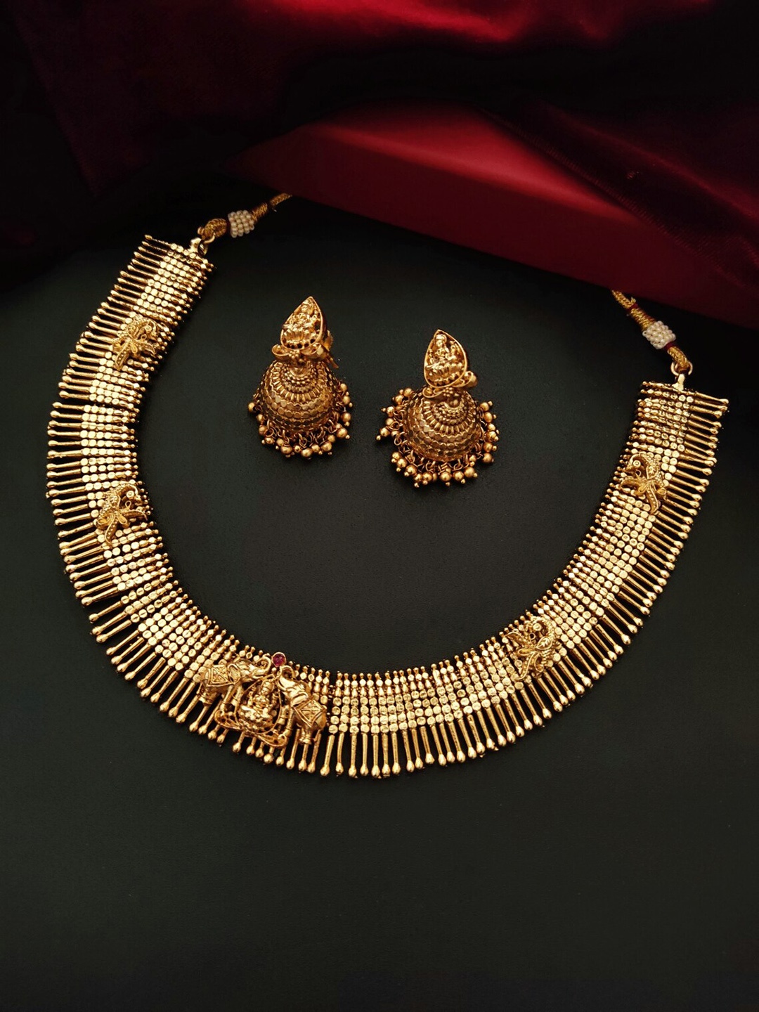 

Pihtara Jewels Gold-Plated & Stone-Studded Necklace & Earrings