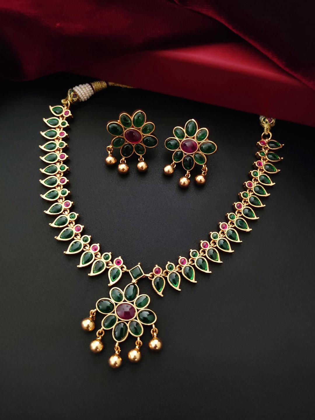 

Pihtara Jewels Gold-Plated Stone-Studded Necklace & Earrings