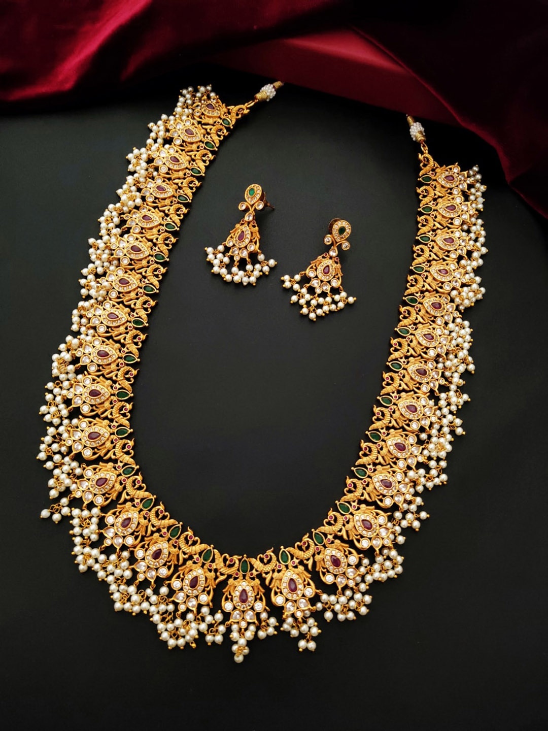 

Pihtara Jewels Gold-Plated Stone-Studded & Beaded Necklace & Earrings