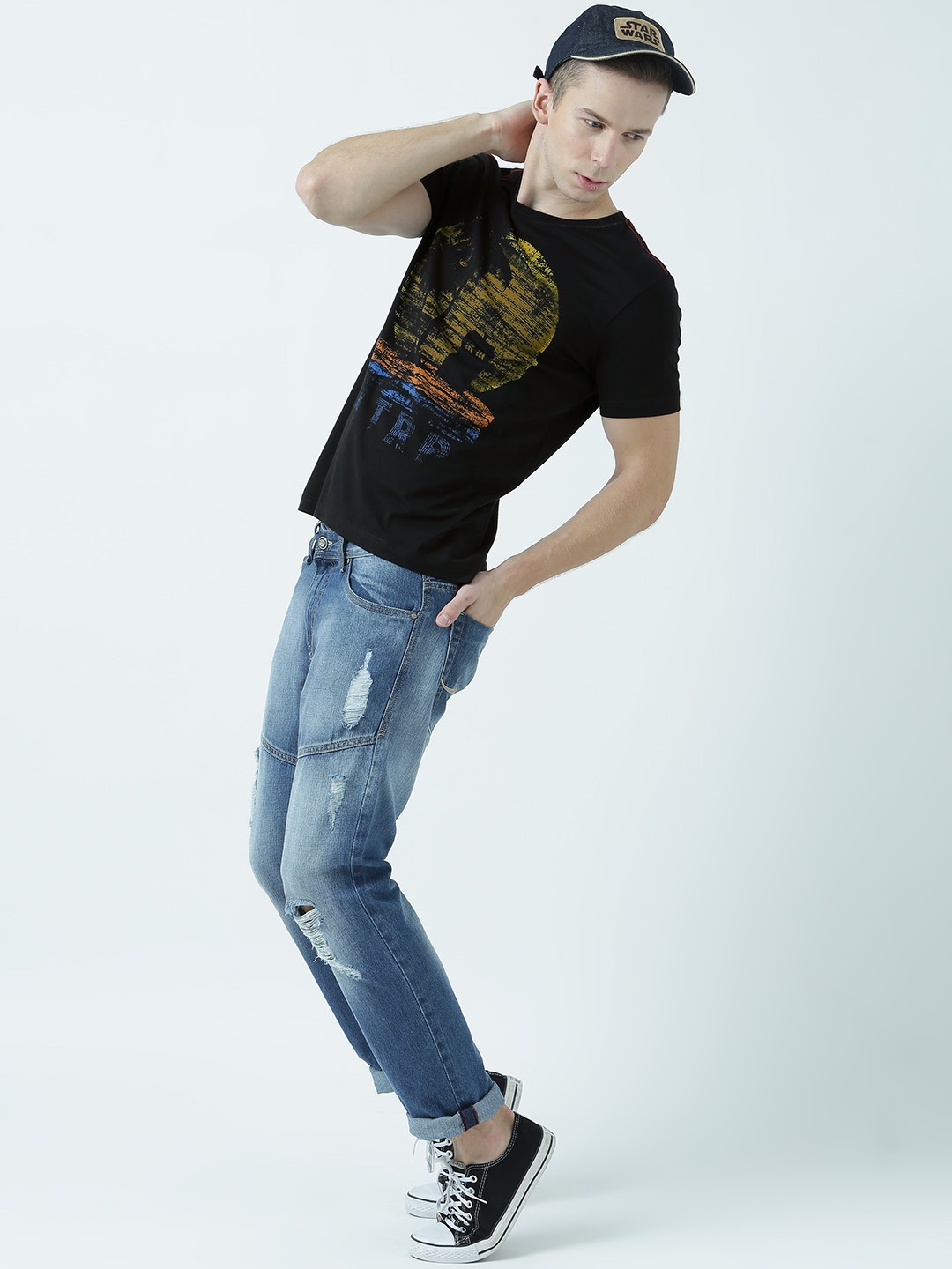 

Huetrap Men Black Printed Round Neck T-shirt