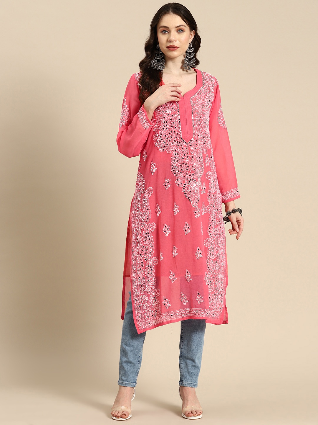 

Saadgi Embroidered Chikankari Sweetheart Neck Mirror Work Fusion Kurta, Peach
