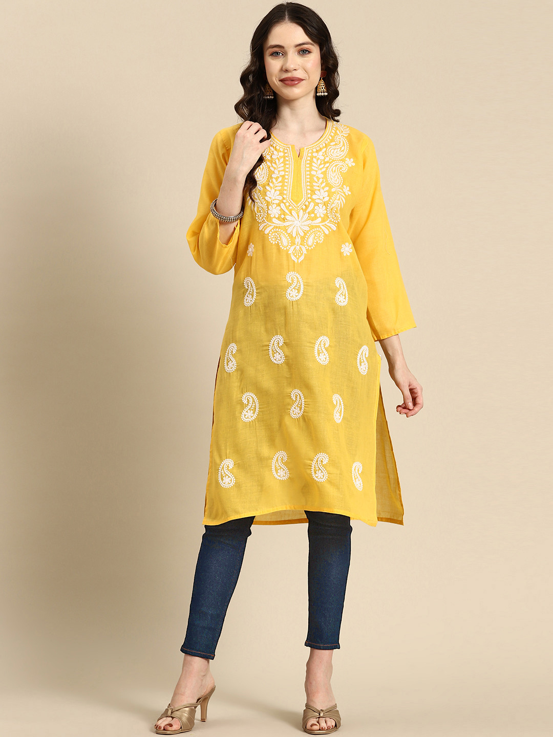 

Saadgi Paisley Embroidered Chikankari Shadow Work Organic Cotton Kurta, White