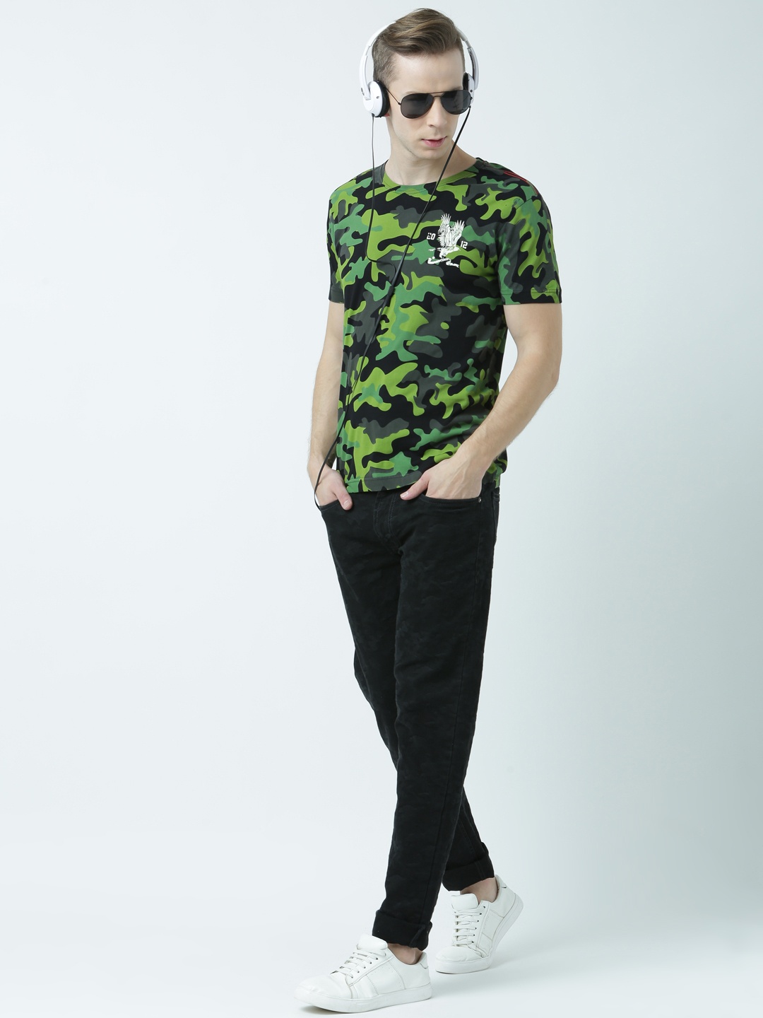 

Huetrap Men Black Printed Round Neck T-shirt