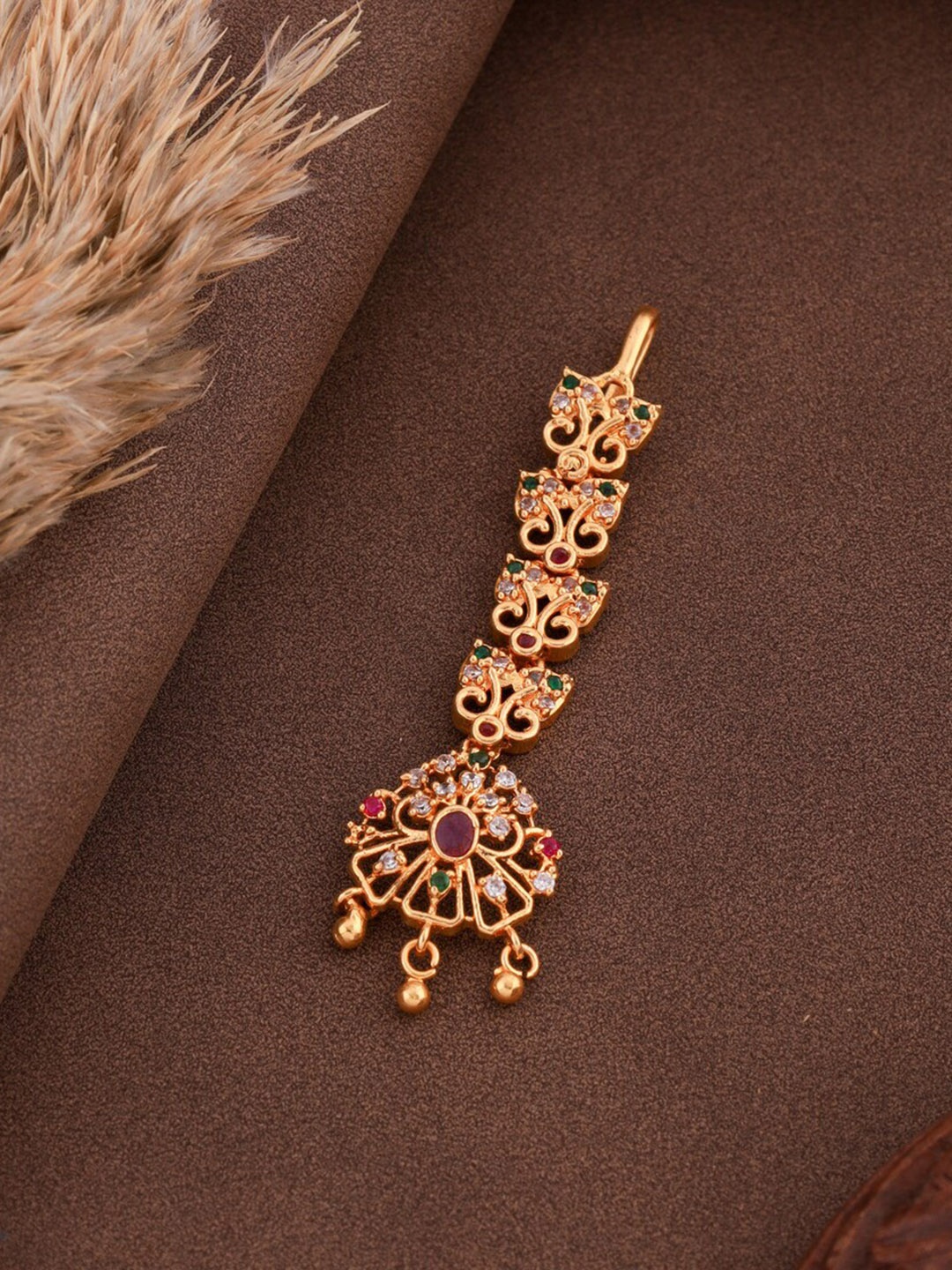 

ROFARWORD Gold-Plated Stone-Studded Maang Tikka