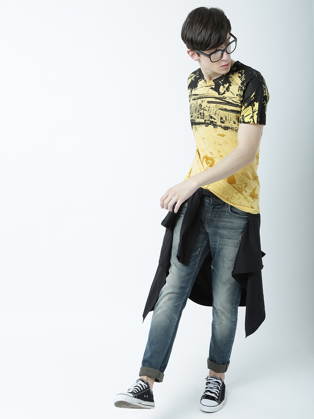 

Huetrap Men Yellow Printed Round Neck T-shirt