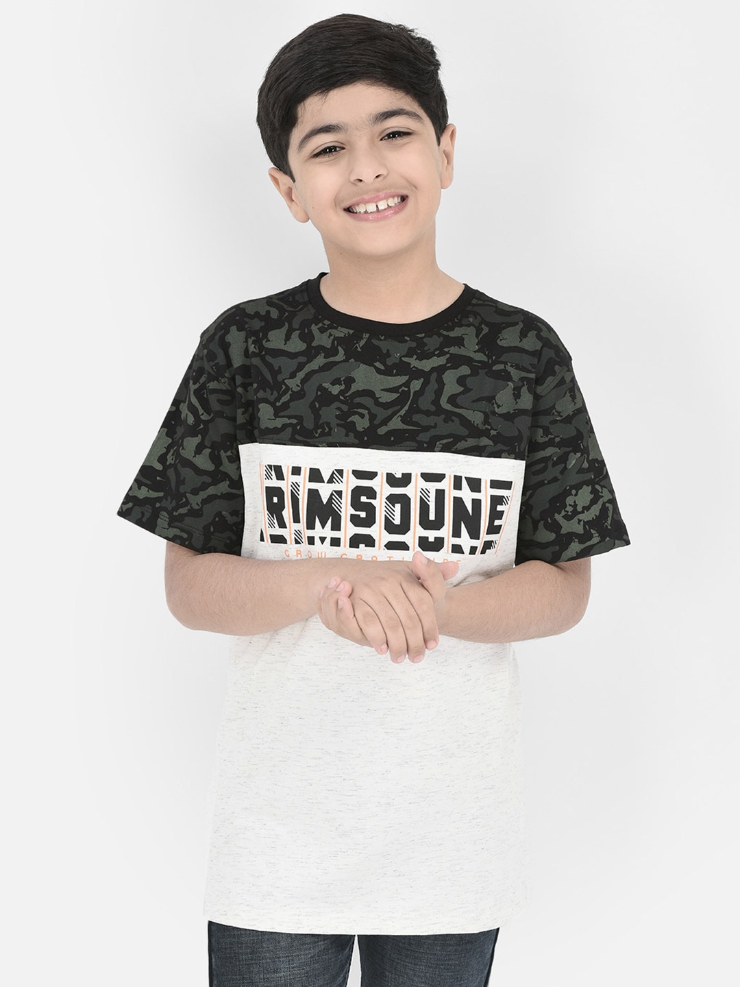 

Crimsoune Club Boys Colourblocked Round Neck T-Shirt, White