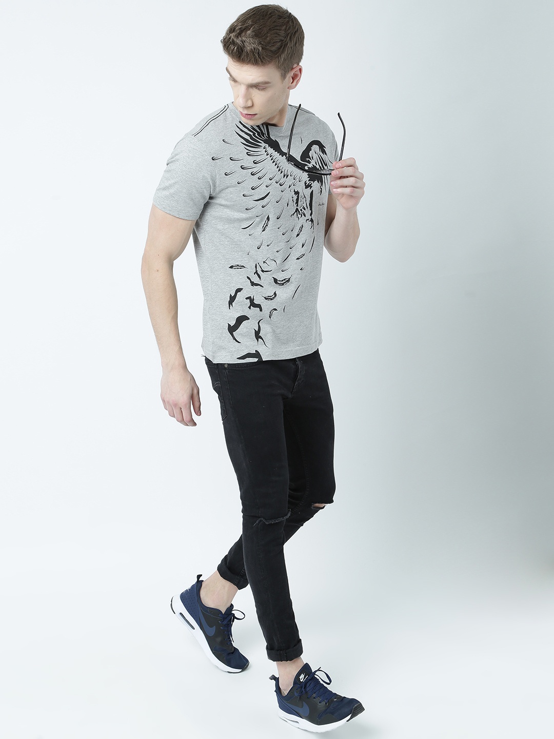 

Huetrap Men Grey Melange Printed Round Neck T-shirt