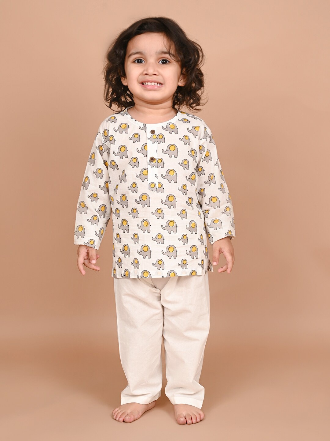 

LIL PITAARA Kids Conversational Printed Pure Cotton Night Suit, White