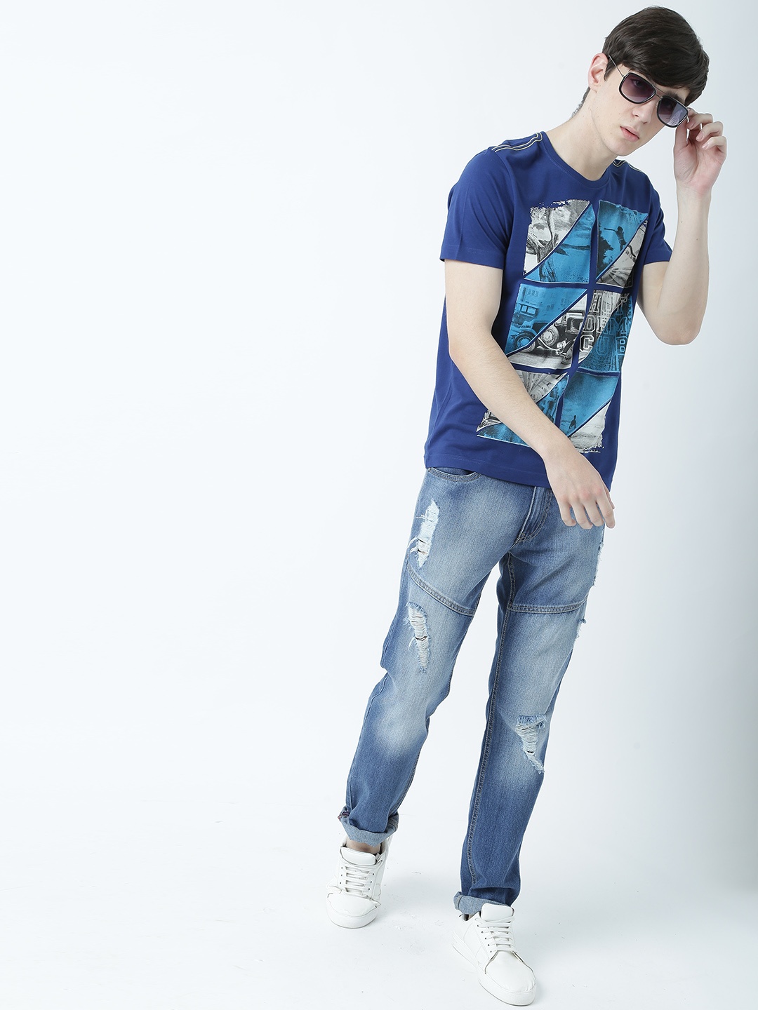 

Huetrap Men Navy Blue Printed Round Neck T-shirt