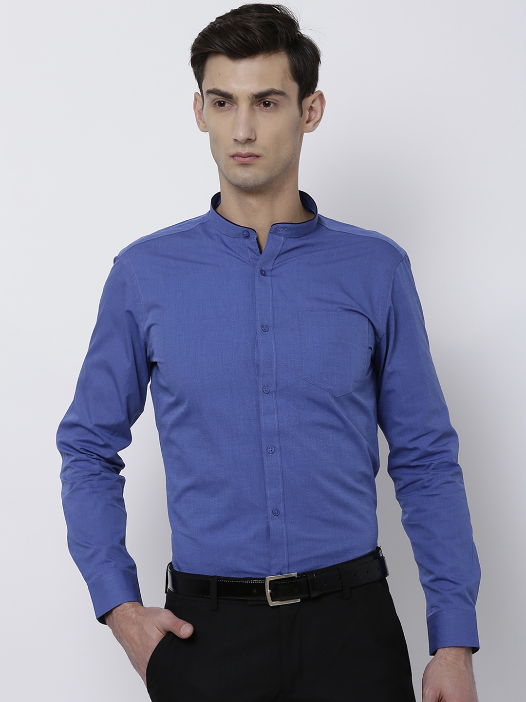 

Black coffee Men Blue Slim Fit Solid Formal Shirt