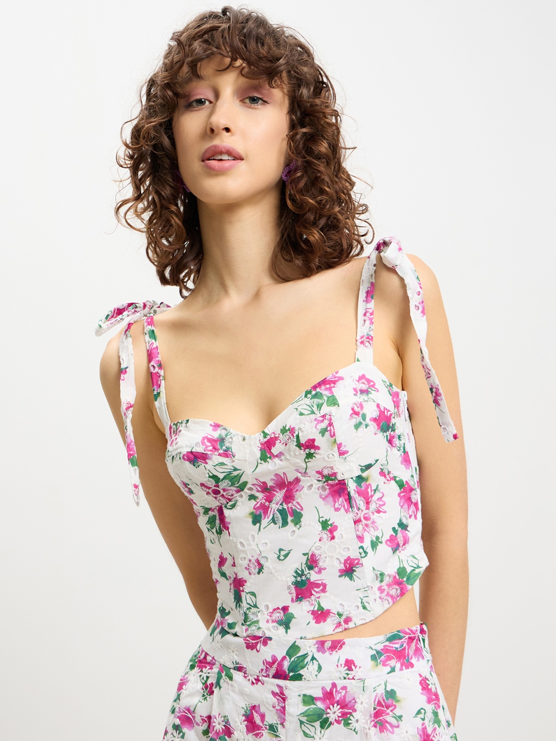 

CALLIOPE Cotton Floral Print Sweetheart Neck Crop Top, White