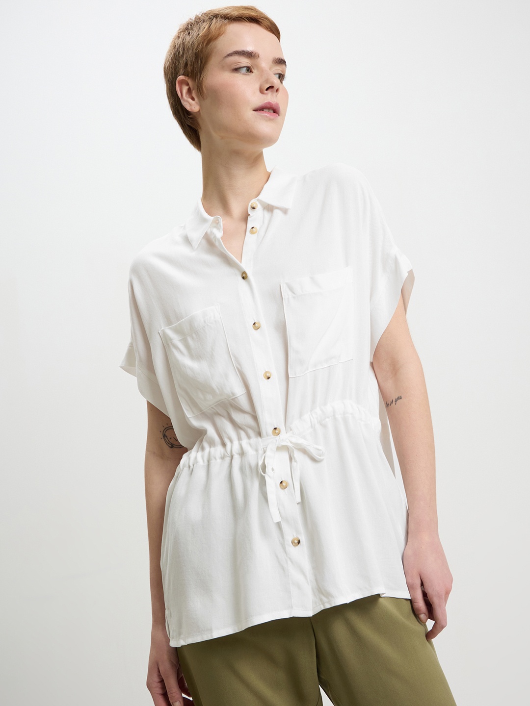 

CALLIOPE Extended Sleeves Shirt Style Longline Top, White