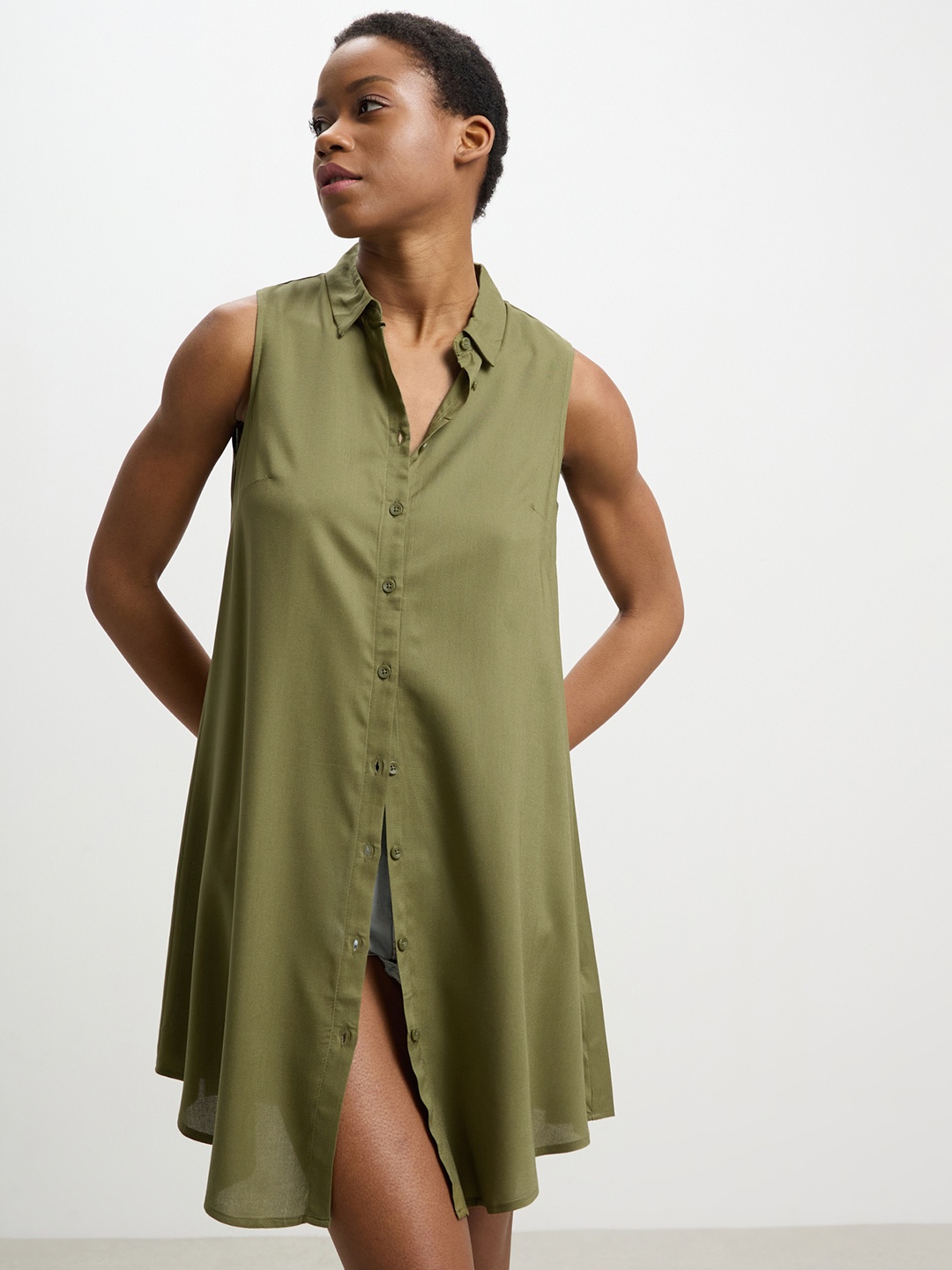 

CALLIOPE Shirt Style Longline Top, Olive