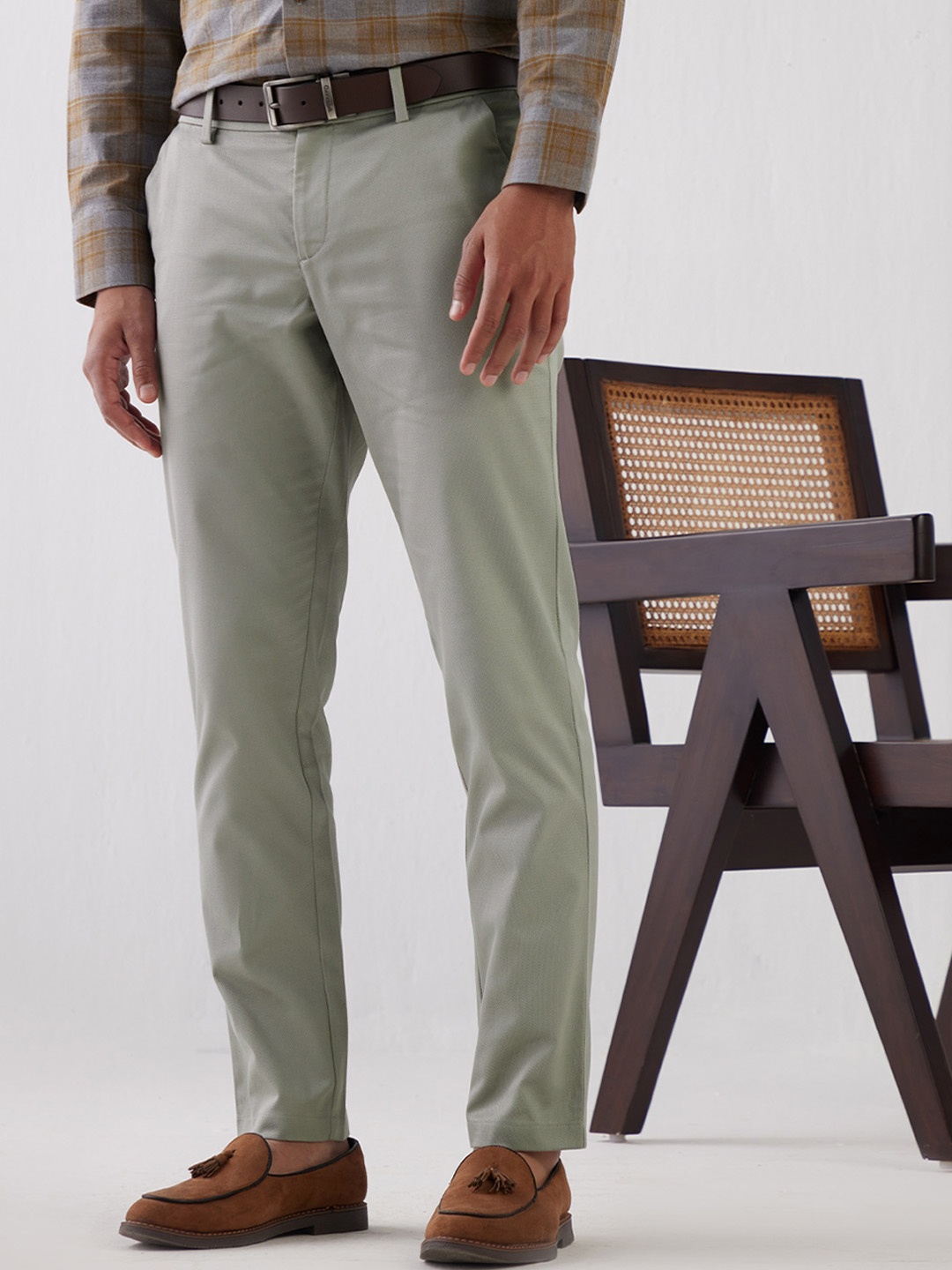 

Andamen Men Ultra Fit Weave Cotton Chinos Trousers, Green