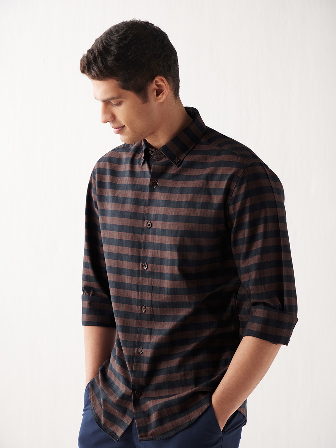 

Andamen Classic Slim Fit Horizontal Striped Casual Shirt, Brown