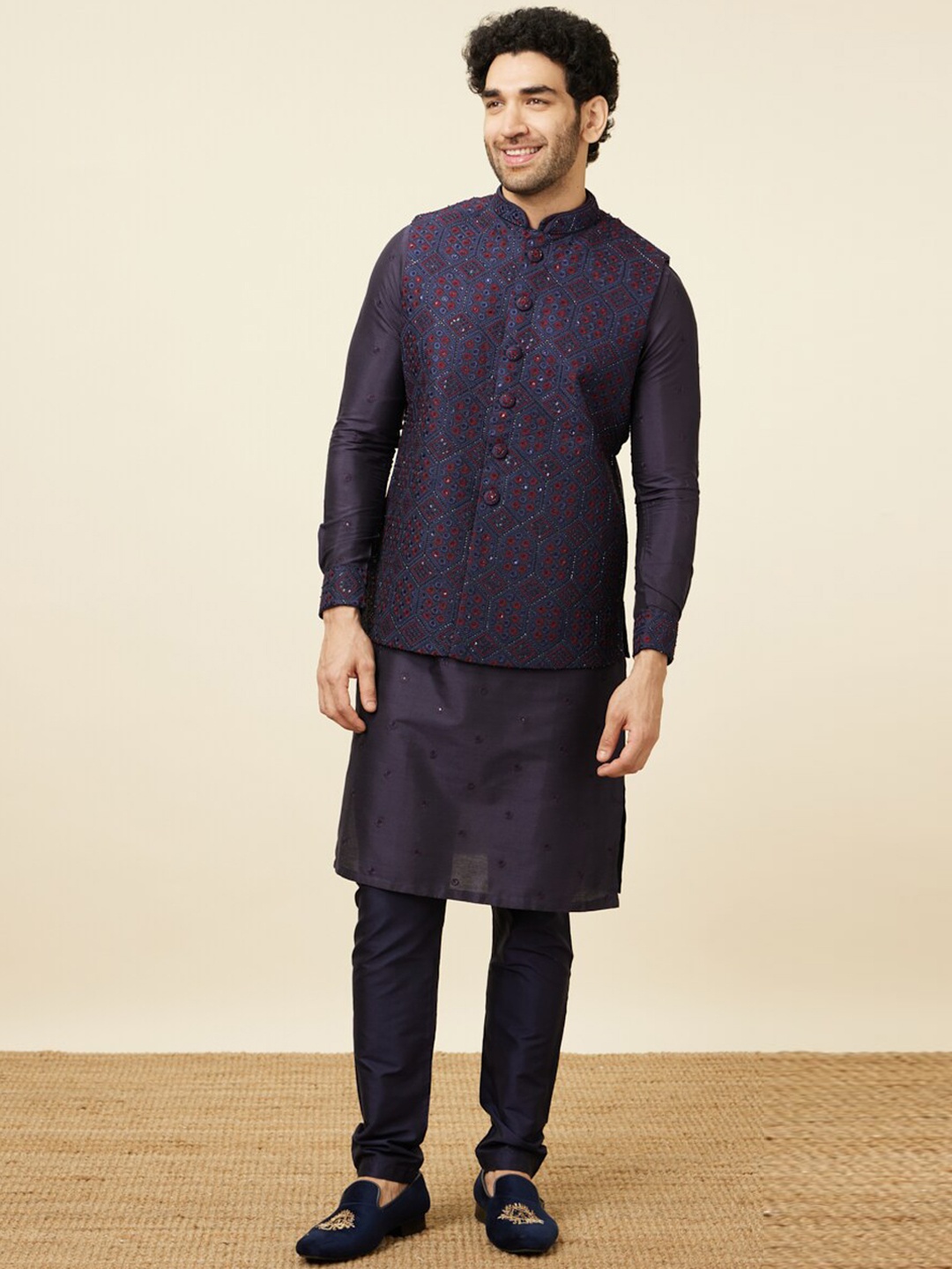 

Manyavar Ethnic Motifs Embroidered Kurta With Pyjamas & Nehru jacket, Blue