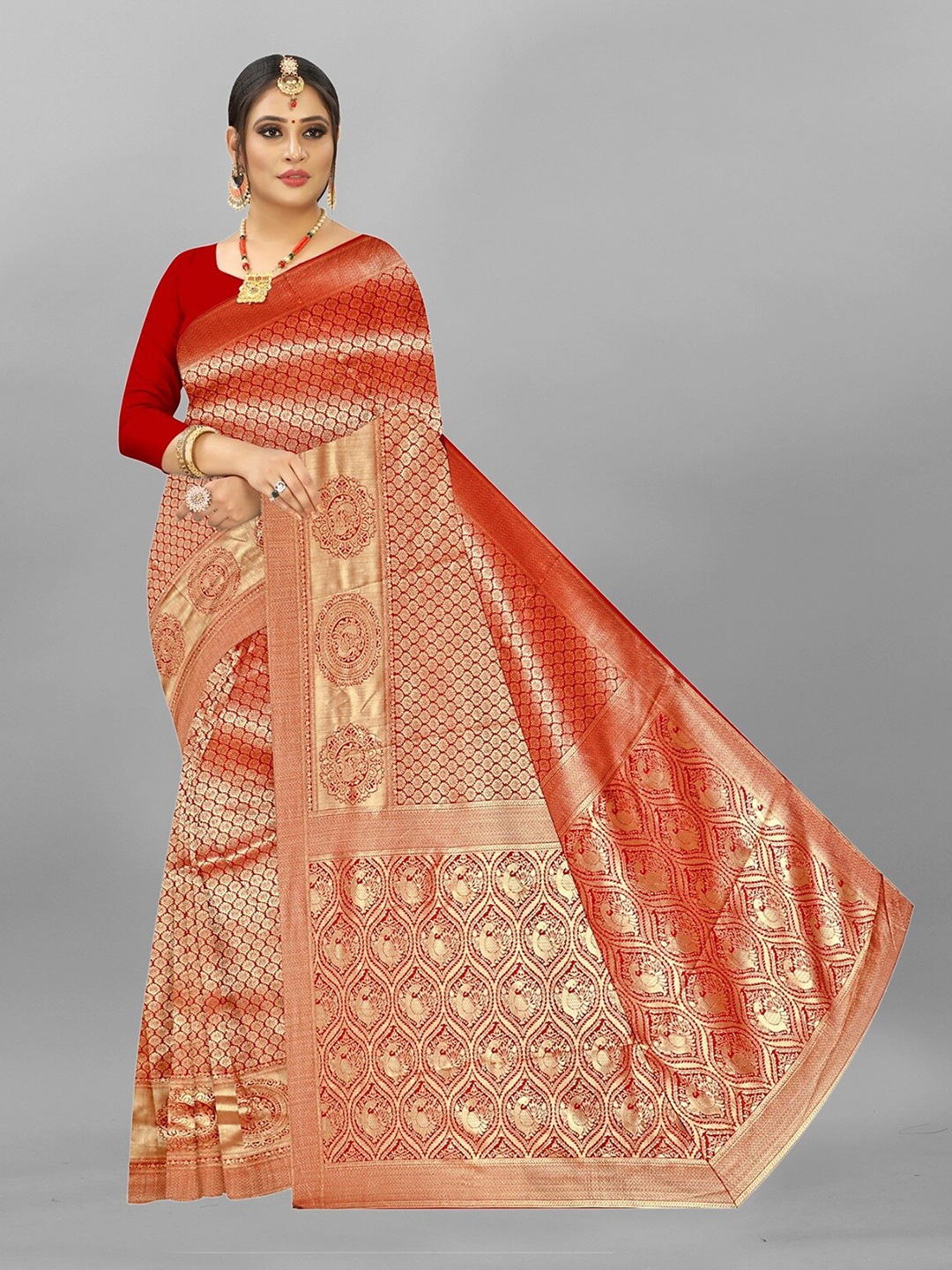 

APNISHA Woven Design Zari Pure Silk Saree, Maroon