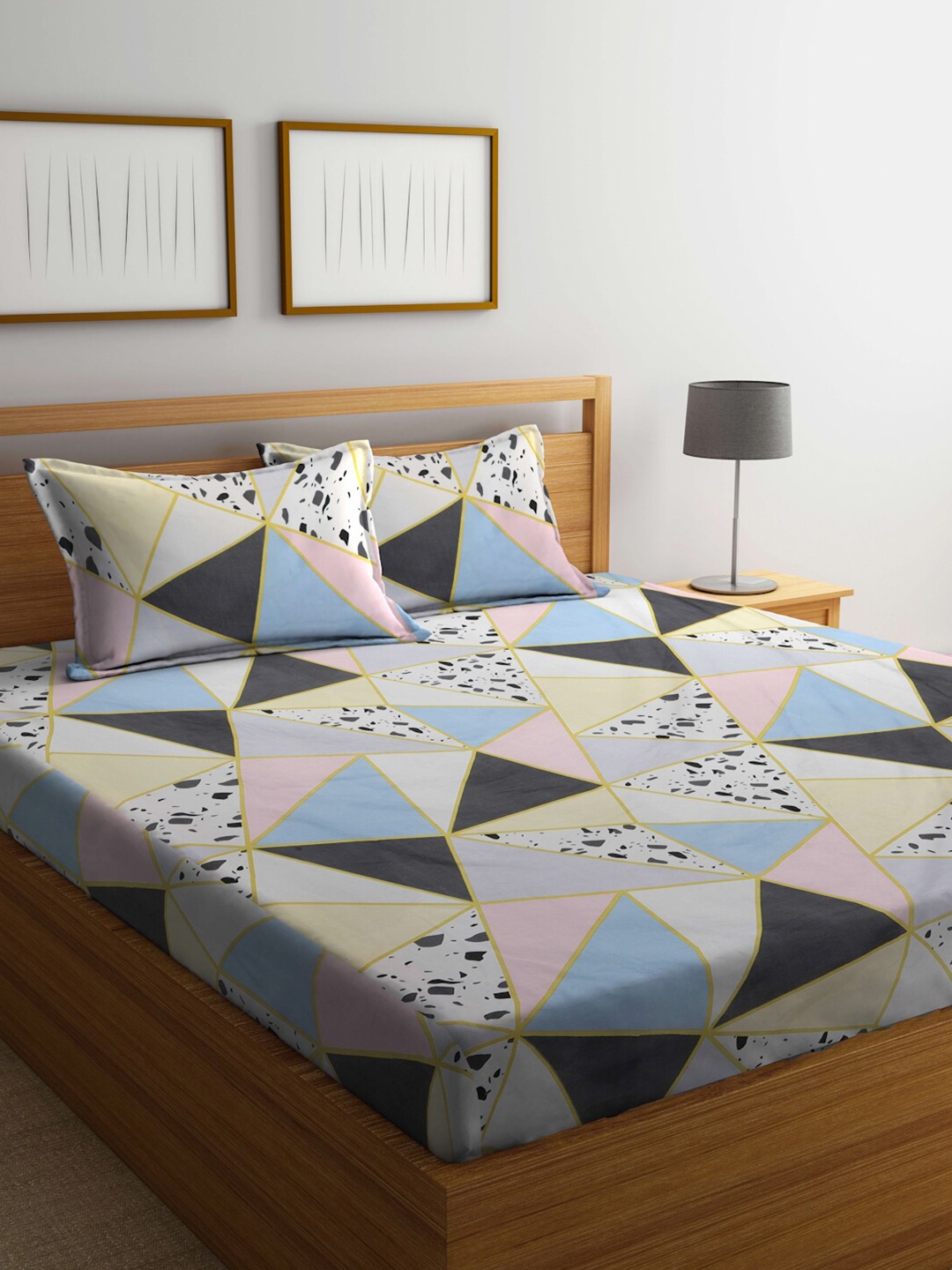 

KLOTTHE Blue & Black Geometric-Printed 300TC Fitted Double Bedsheet With 2 Pillow Covers