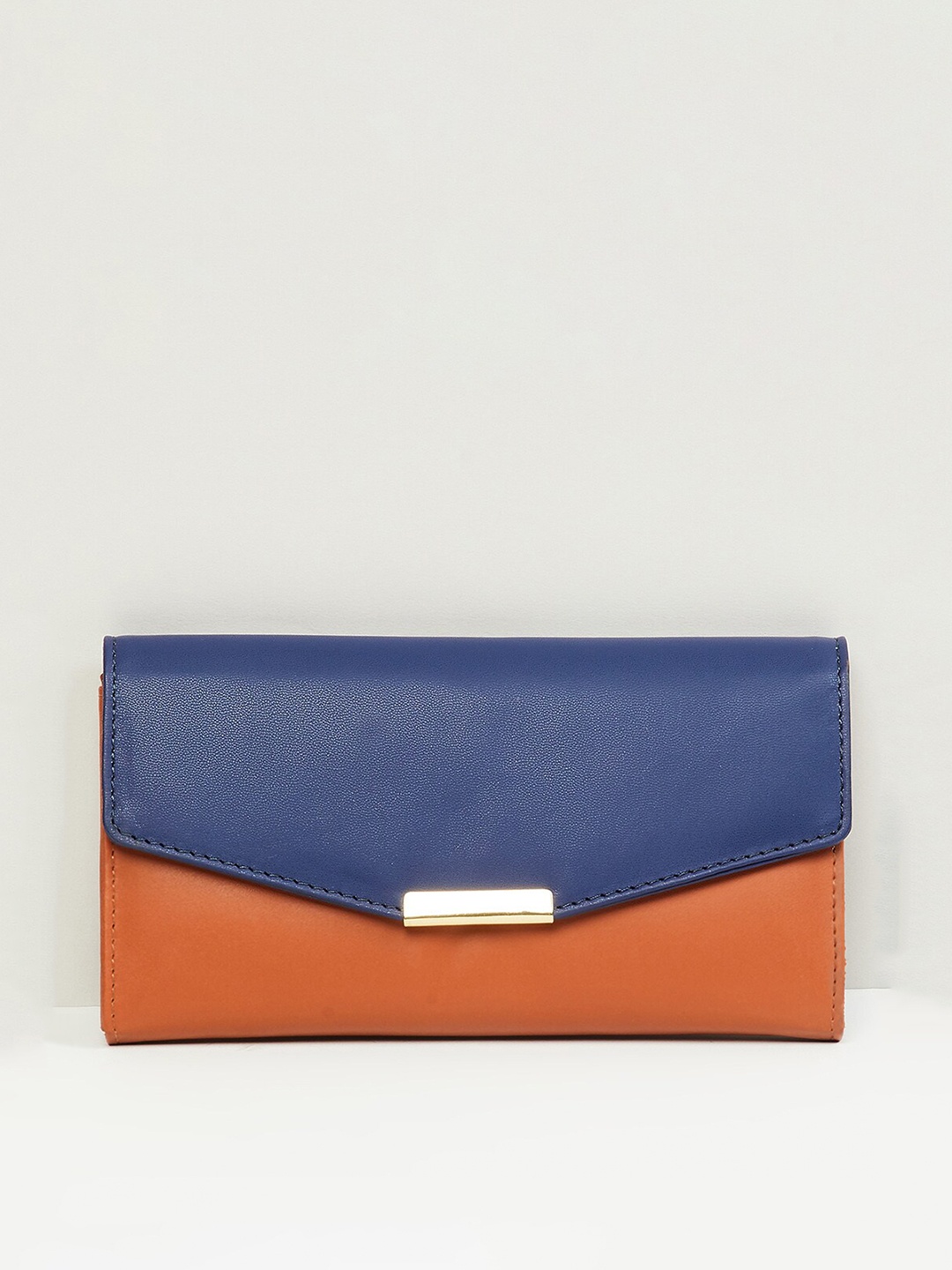 

max Women Colourblocked Envelope, Brown