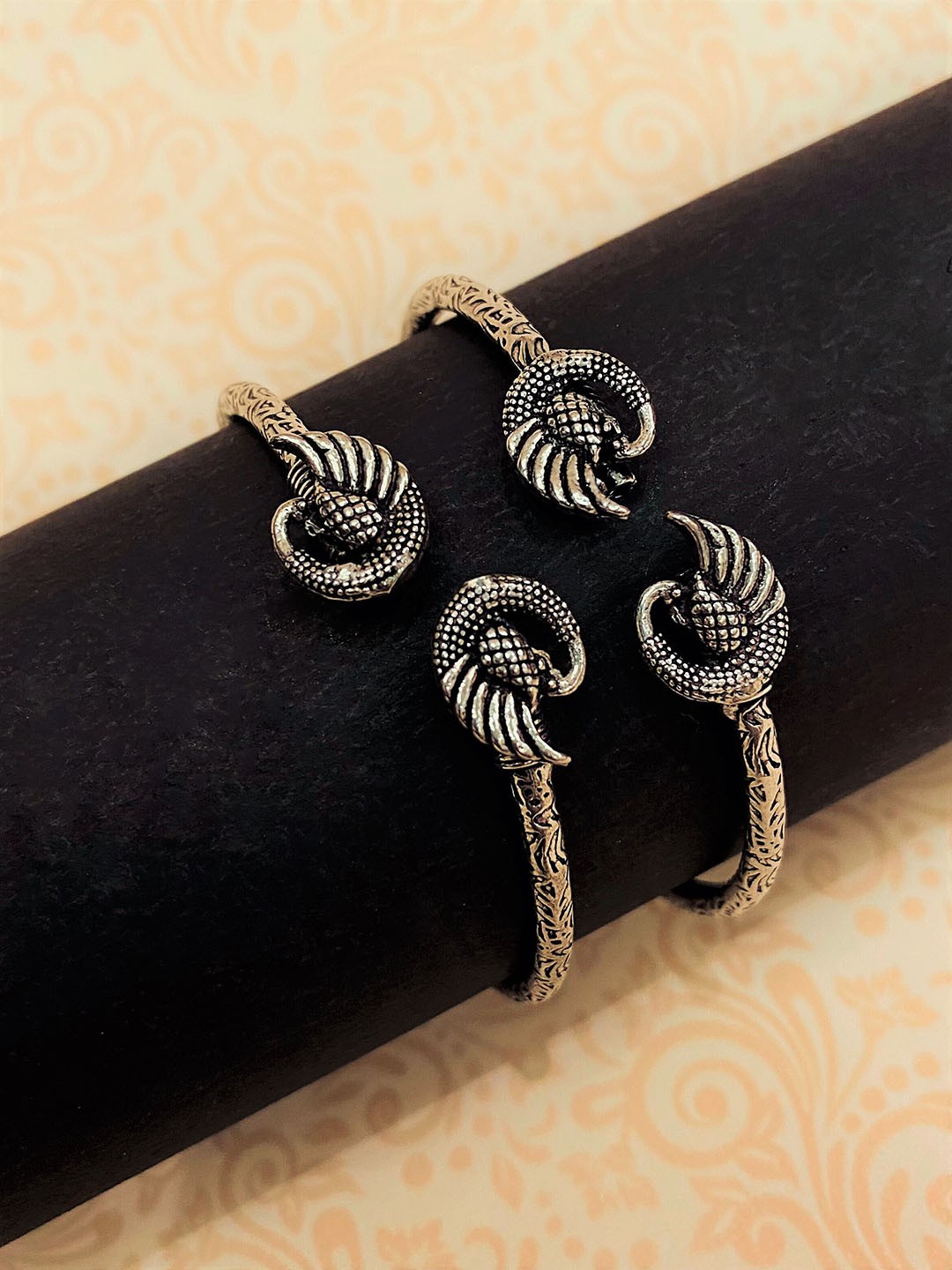 

ATIBELLE Set Of 2 Silver-Plated & Peacock Shaped Bangle Bracelet
