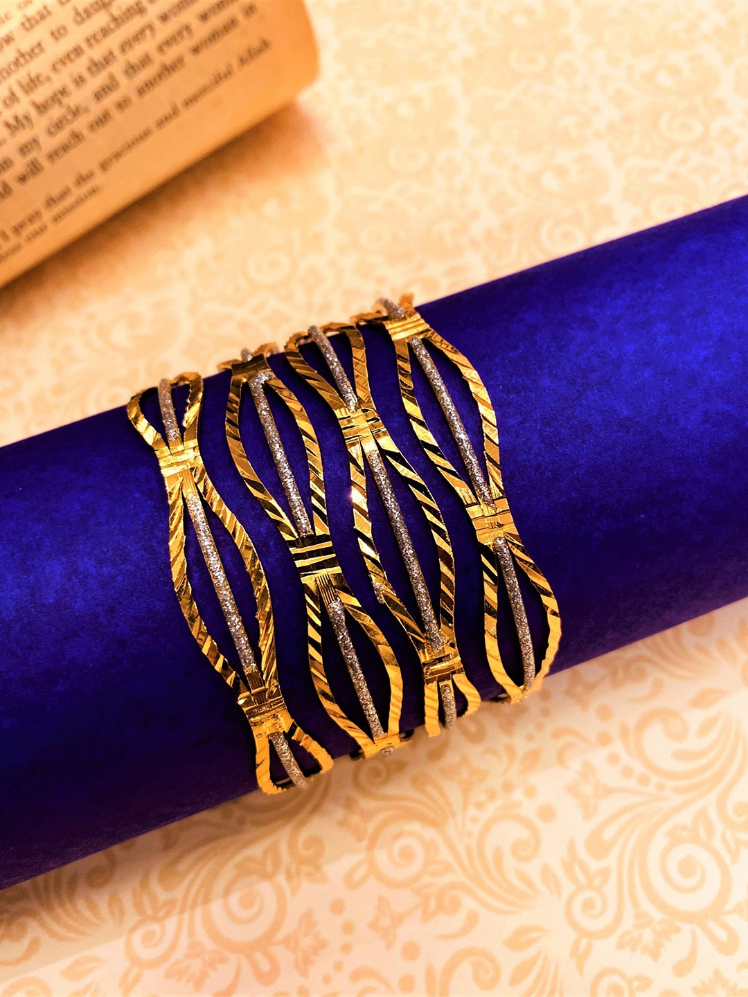 

ATIBELLE Set Of 4 Gold-Plated Dual Toned Brass Bangles