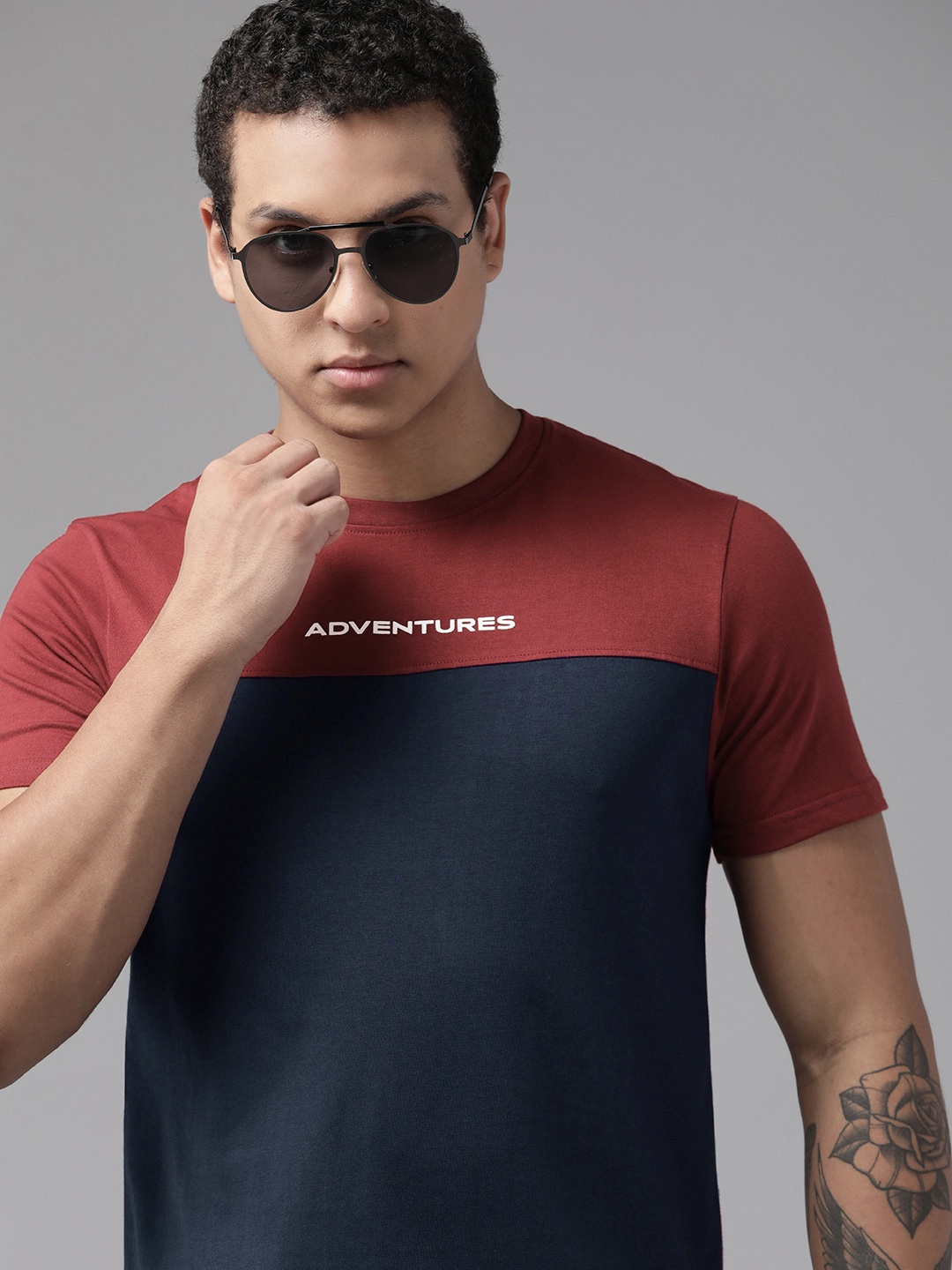 

Roadster Men Colourblocked Pure Cotton T-shirt, Navy blue