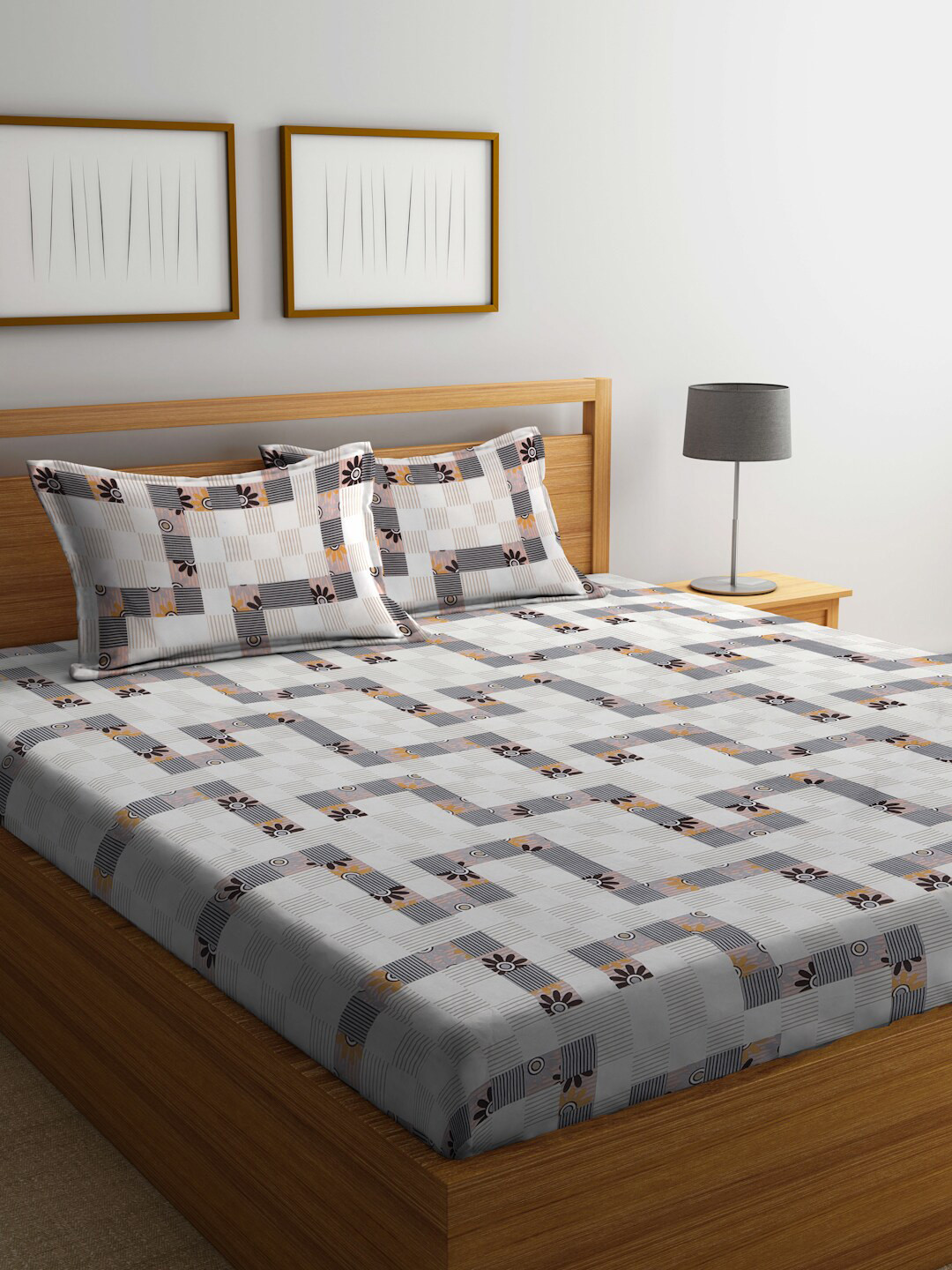 

KLOTTHE White & Grey Geometric Printed 300 TC Double King Bedsheet With 2 Pillow Covers