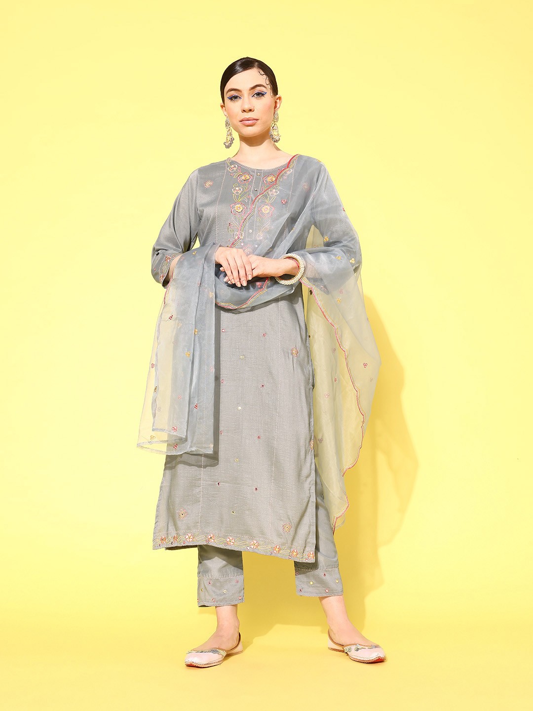 

Indo Era Floral Embroidered Sequinned Kurta with Trousers & Dupatta, Grey
