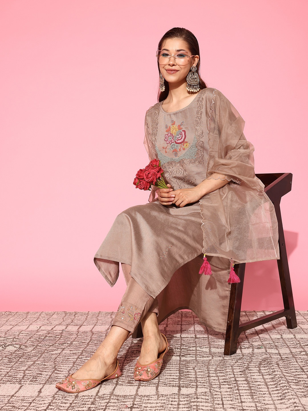 

Indo Era Women Floral Embroidered Regular Beaded Kurta with Trousers & With Dupatta, Beige