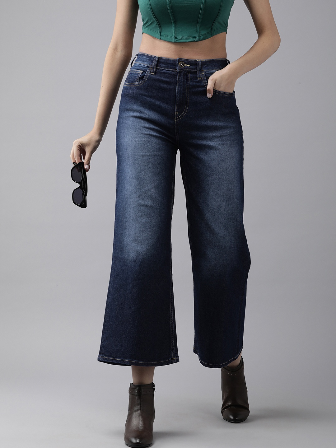 

The Roadster Life Co. Women Wide Leg Fit Light Fade Stretchable Jeans, Blue