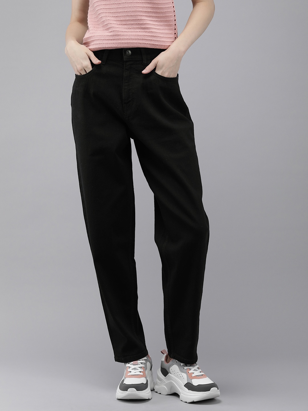 

The Roadster Life Co. Slouchy Fit Stretchable Mid-Rise Jeans, Black