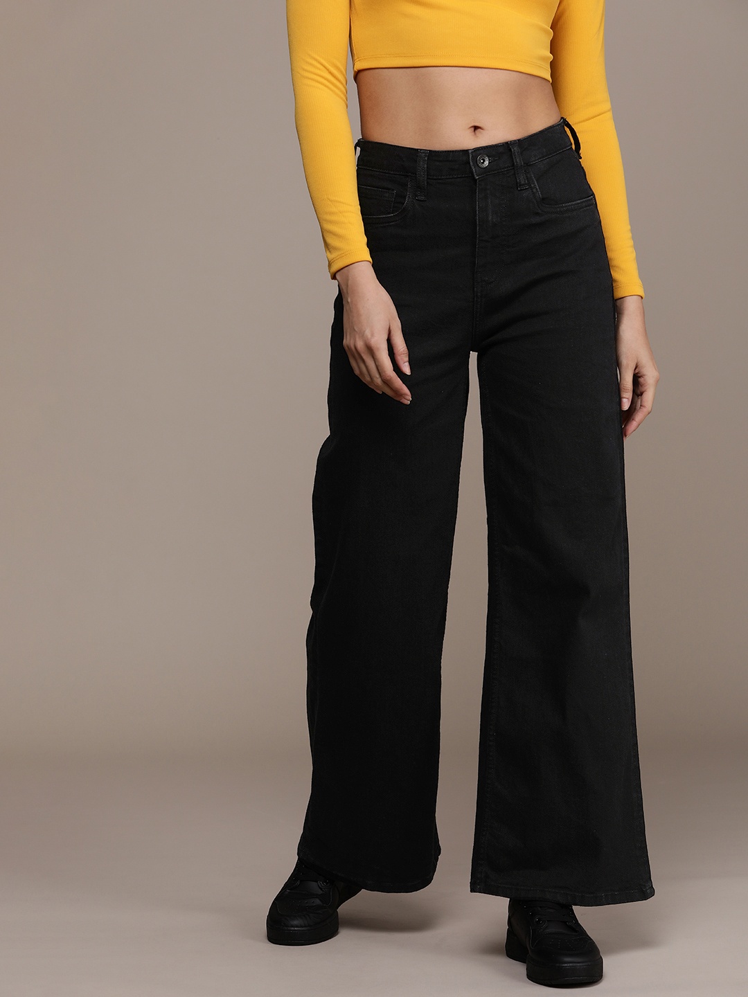 

The Roadster Life Co. Women Wide Leg Stretchable Jeans, Black