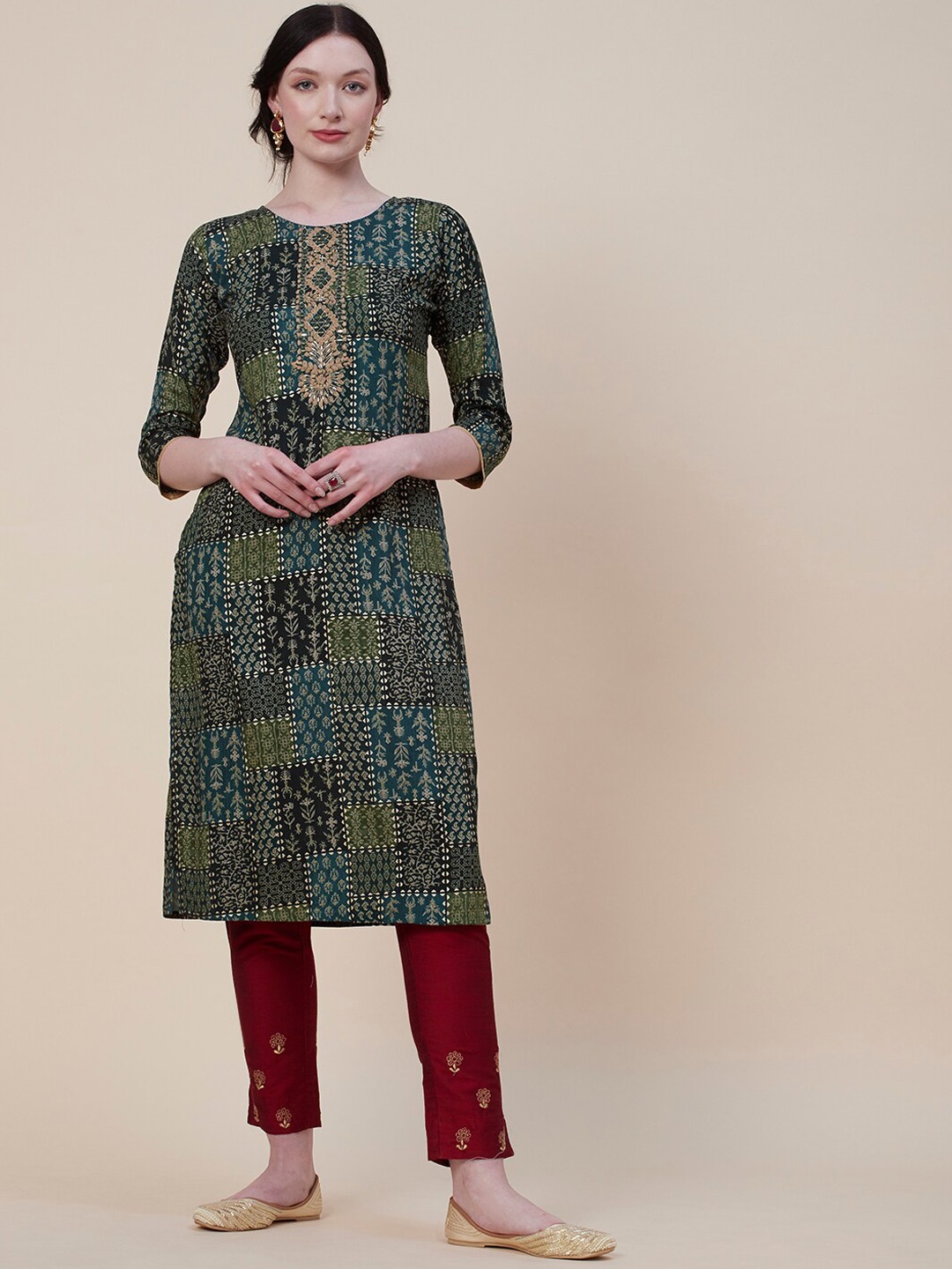 

FASHOR Green Ethnic Motif Foil Printed Straight Kurta