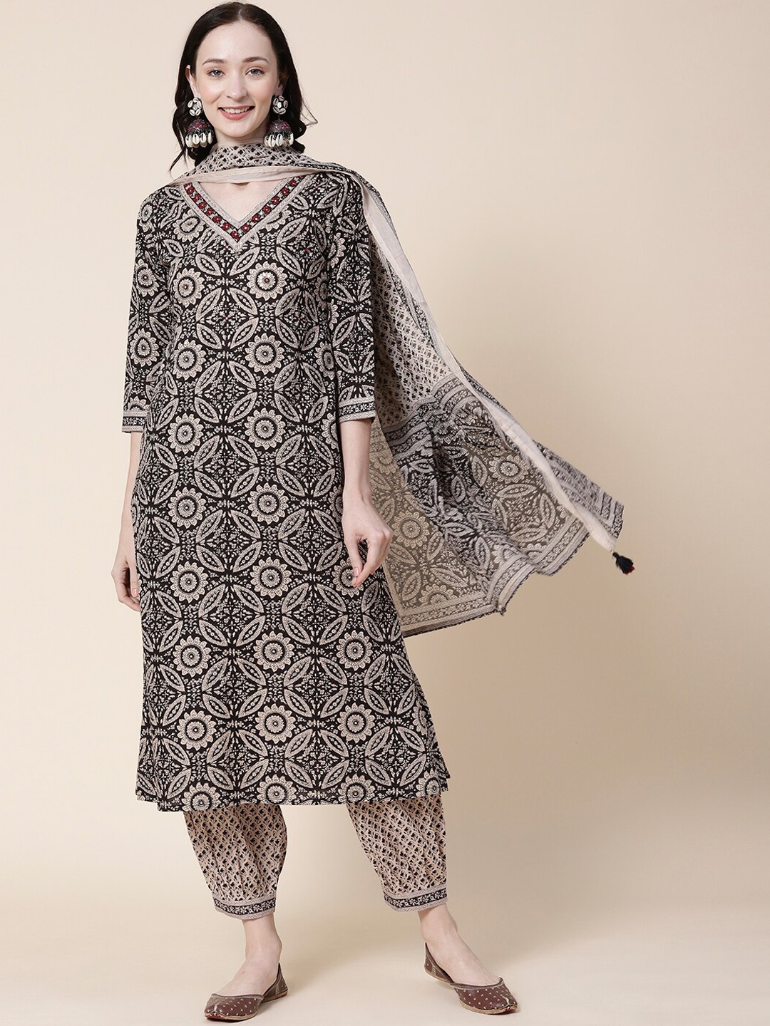 

FASHOR Black Ethnic Motifs Printed Pure Cotton Kurta with Salwar & With Dupatta