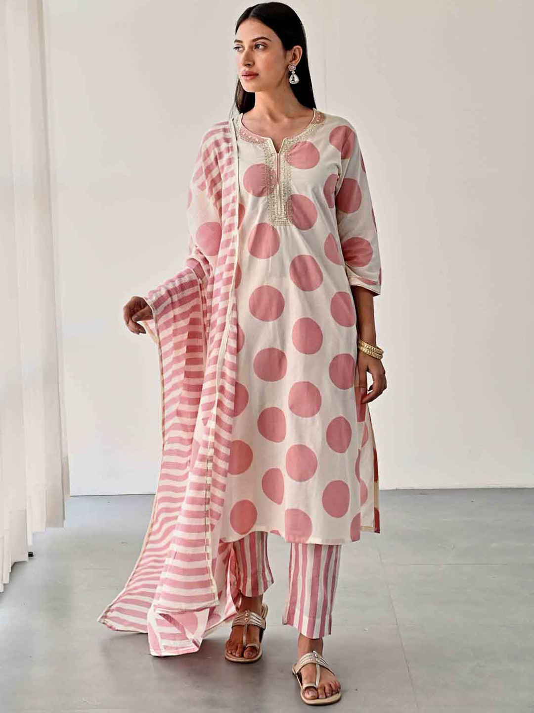 

Meena Bazaar Polka Dots Printed Regular Kurta With Trousers & Dupatta, Peach