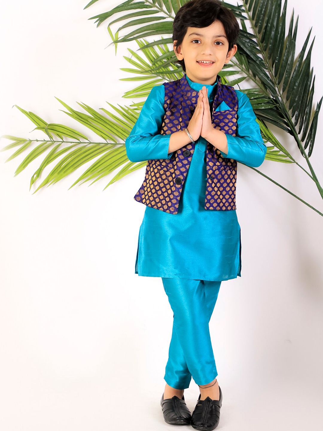 

BAESD Boys Dupion Silk Kurta With Pyjama & With Nehru Jacket, Blue