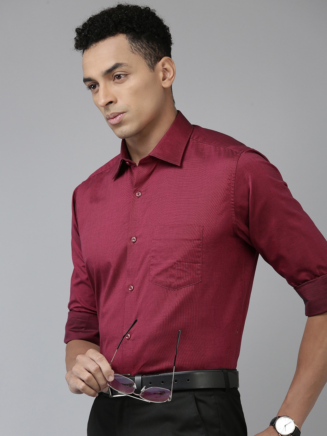 

Van Heusen Men Solid Opaque Cotton Formal Shirt, Maroon