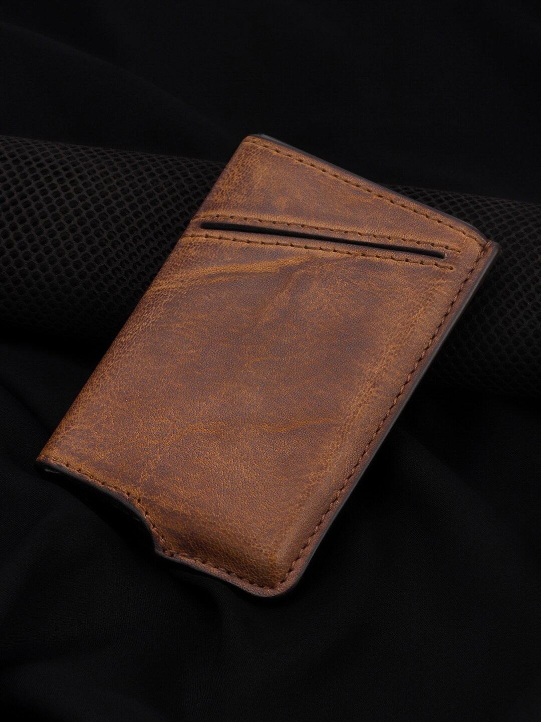 

Roadster Textured Leather Card Holder, Tan