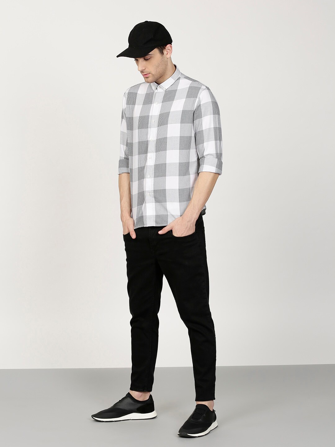 

ether Men White & Black Regular Fit Checked Sustainable Casual Shirt