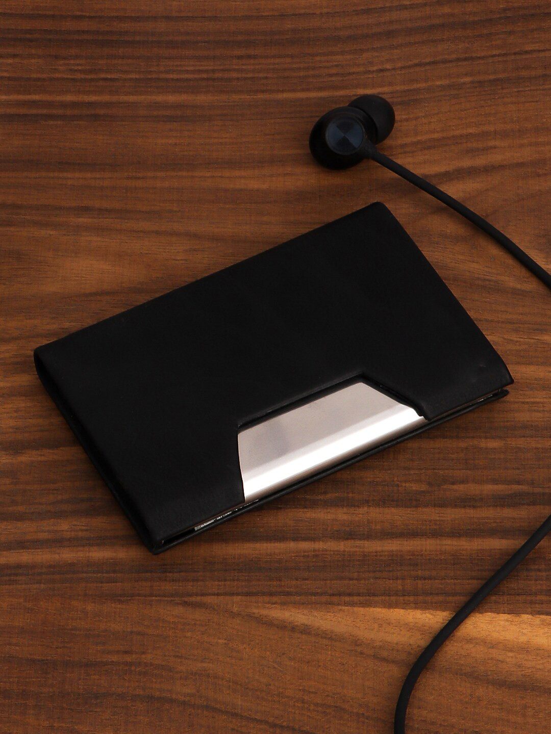 

Roadster Black Textured Short Card Holder