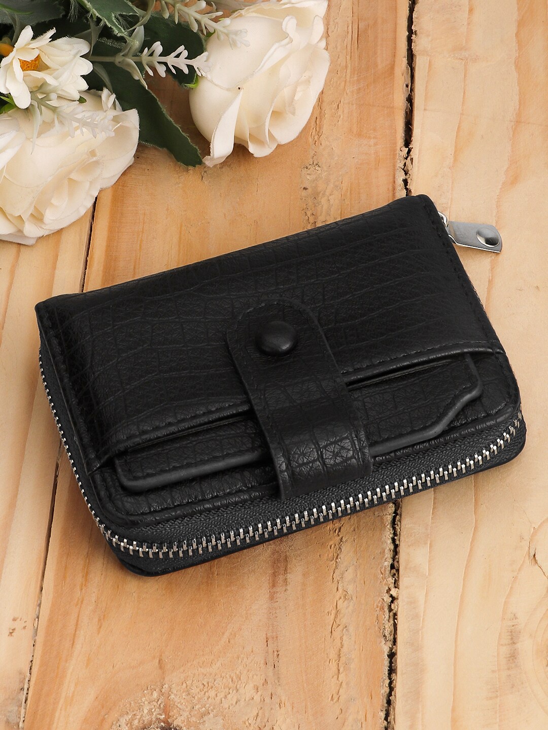 

The Roadster Lifestyle Co. Black Textured Card Holder