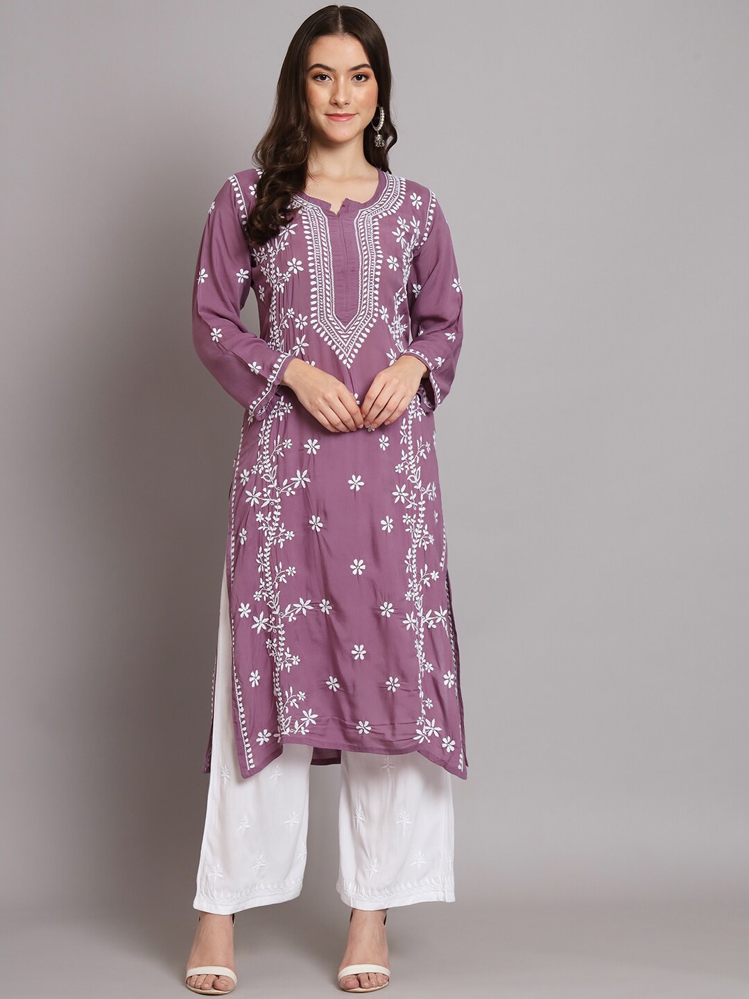 

PARAMOUNT CHIKAN Ethnic Motifs Embroidered Chikankari Floral Kurta, Violet