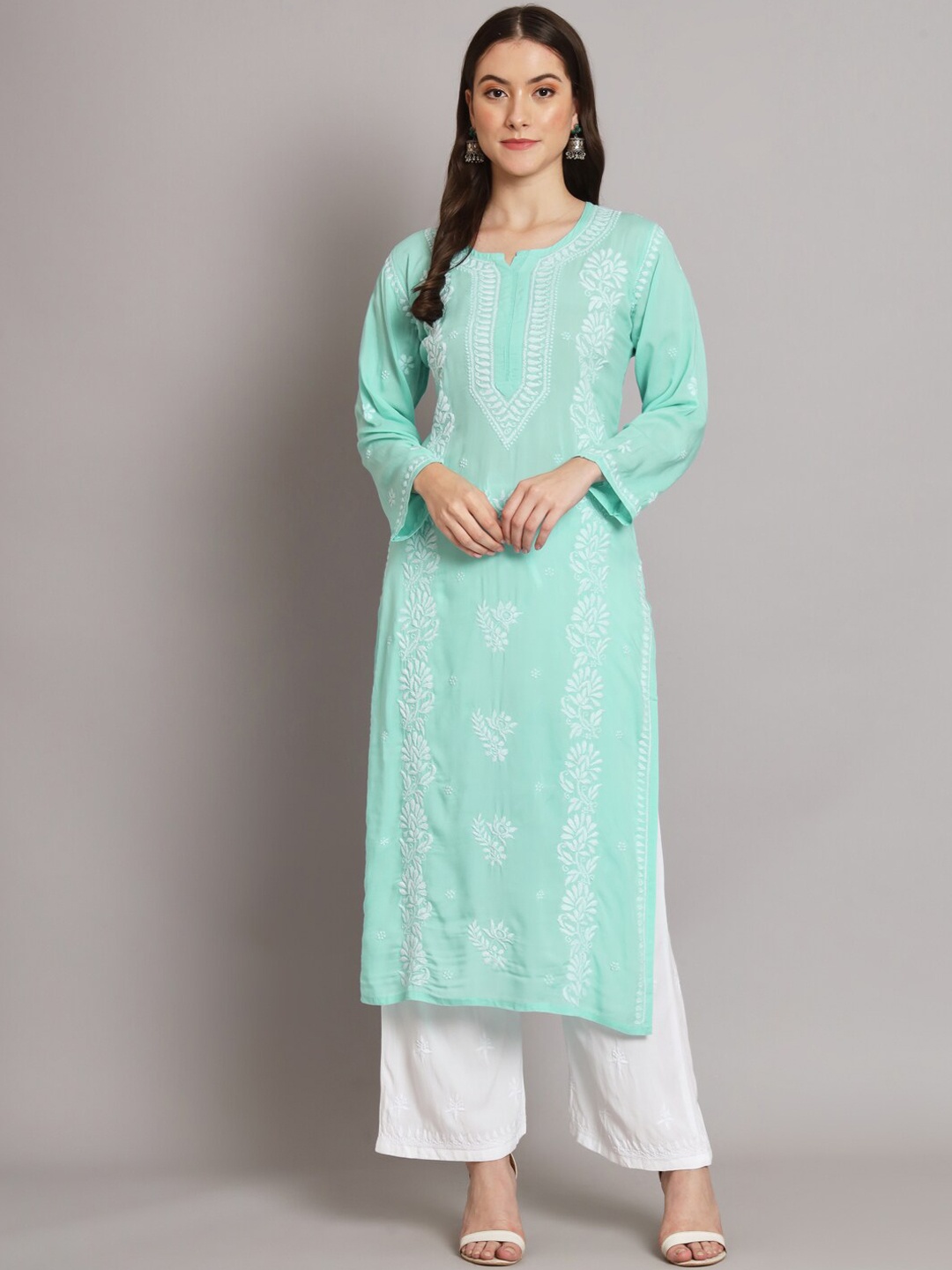 

PARAMOUNT CHIKAN Embroidered Chikankari Floral Kurta, Sea green